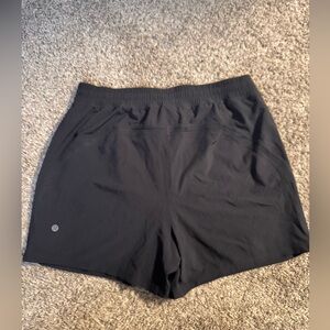 Lululemon pace breaker short black Size M